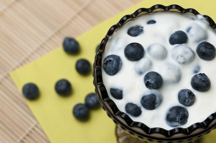 Blueberries with Cashew Sauce